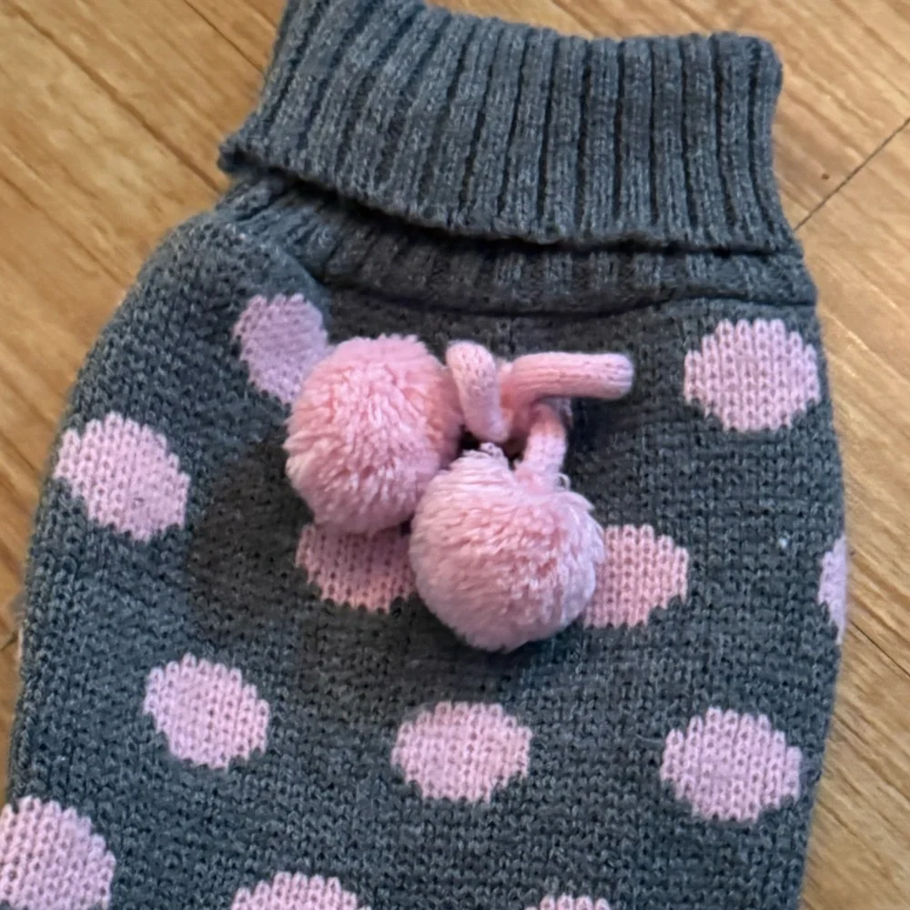 KYEESE Dog Sweater dress Grey/Pink Polka Dot w/ PomPom Size Small
